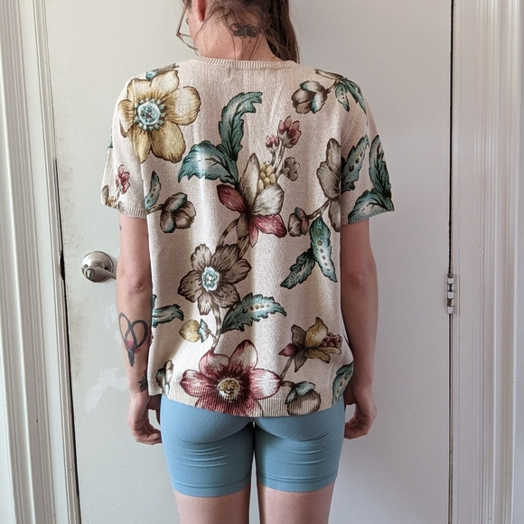 Bold Floral Print Knit Top w. Beading Detail & Shoulder Pads - Picture 7 of 12